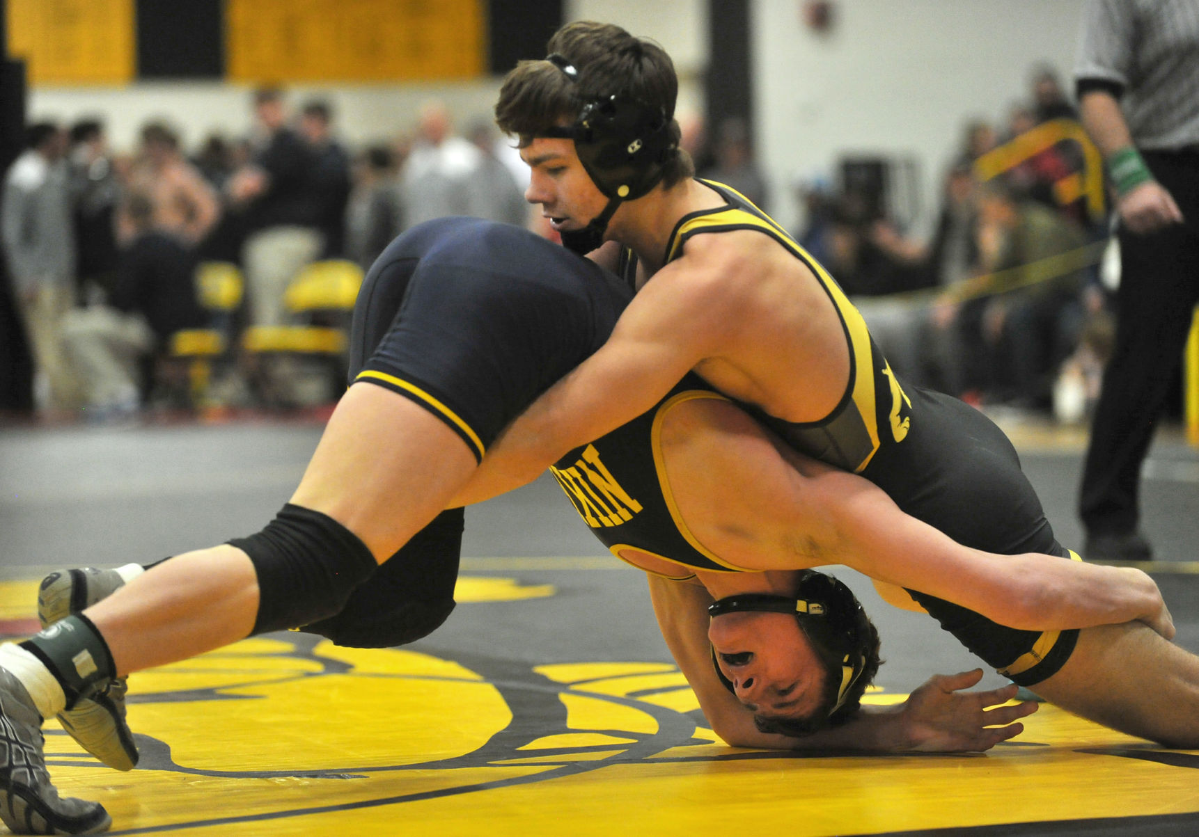 021520-qc-spt-3A-dist-wrestle-644
